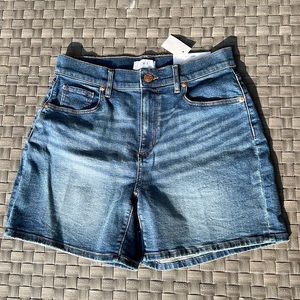 Boyfriend Mid rise short